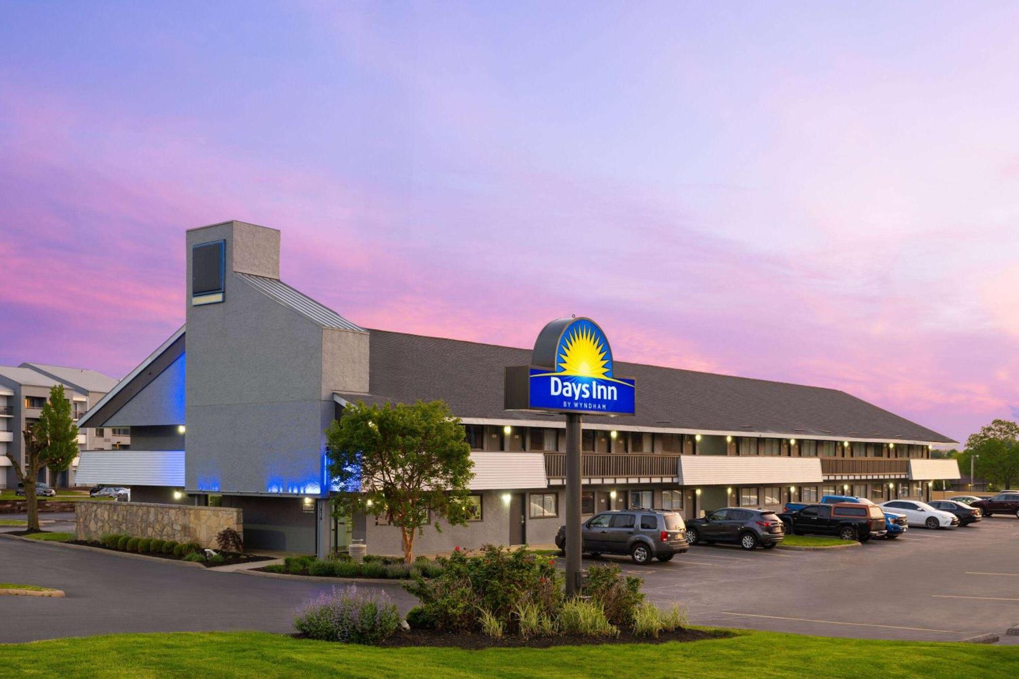 Days Inn By Wyndham Columbus Worthington Eksteriør billede