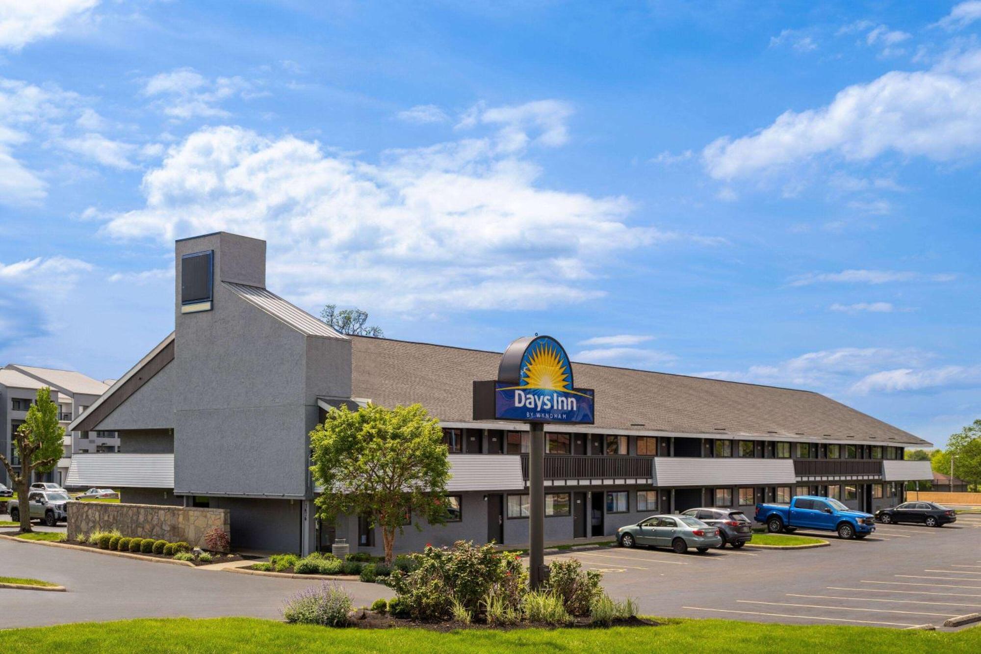 Days Inn By Wyndham Columbus Worthington Eksteriør billede